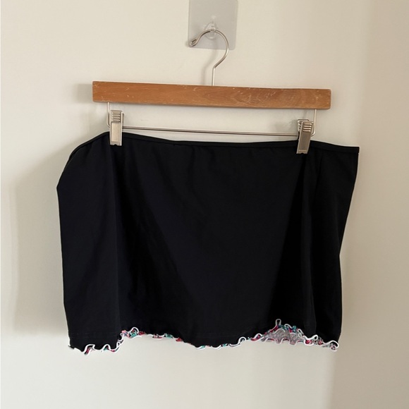 Profile by Gottex Classic Black Swimwear Skort Skirt with Ruched  Trim Size 16 - Picture 3 of 9